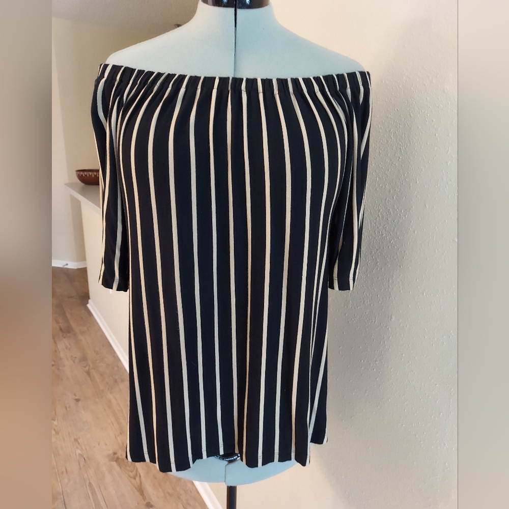 EUC Cable & Gauge vertical stripe off shoulder blouse sz XL